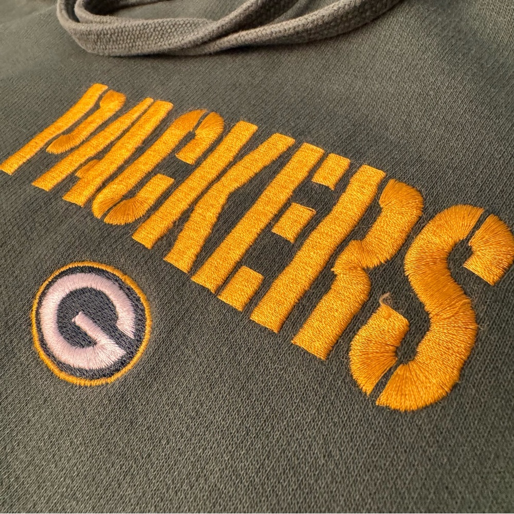 Green Bay Packers NFL Hoodie Size XL Embroidered Logo Yellow & Green Football
